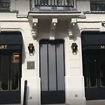 Hotel Mom'art 4*