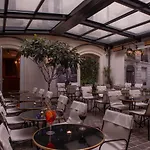 Hotel Mom'art 4*