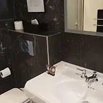 Hotel Mom'art 4*