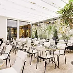 Hotel Mom'art Paris