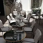 Mom'art 4* Paris