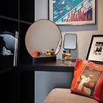 Mom'art 4* Paris