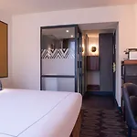 Hotel Mom'art Paris