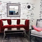 Mom'art Отель