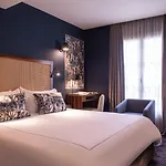 Mom'art 4* Париж