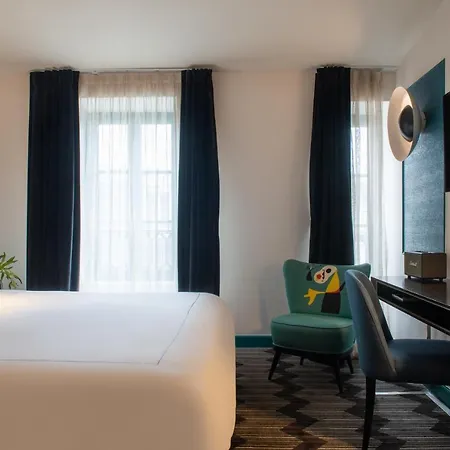 Mom'art Hotel Paris