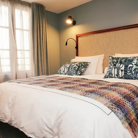 Mom'art Отель 4*