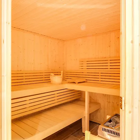 Mom'art 4* Париж