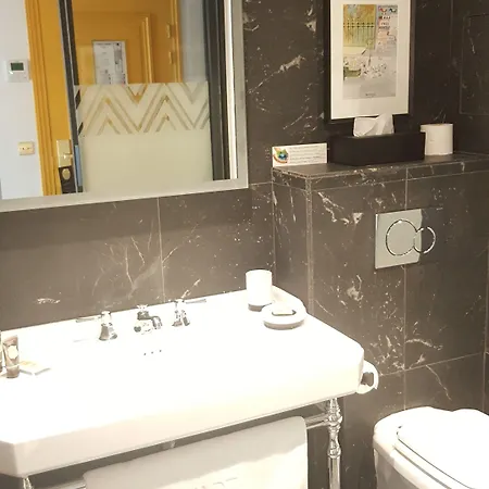 Mom'art Hotel Parigi