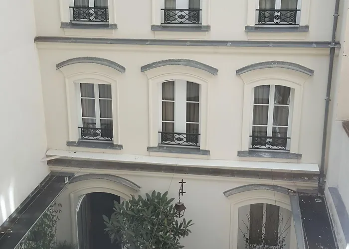 Mom'art Szálloda
